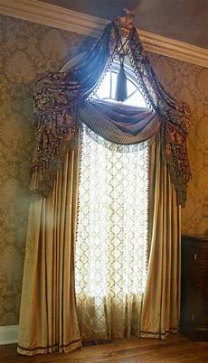 Classical Curtains
