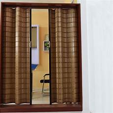 Container With Sliding Curtain