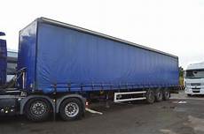 Curtainsider
